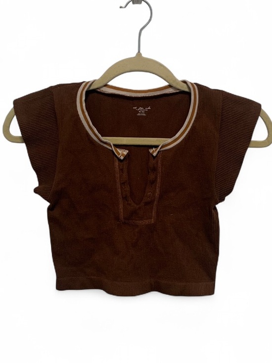 Urban Outfitters Tops - Urban Outfitters Go For Gold Brown Short Sleeve Ribbed Crop Top